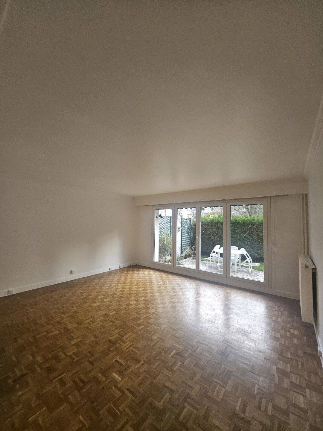 Maison à louer, 80m², SAINT MAUR DES FOSSES