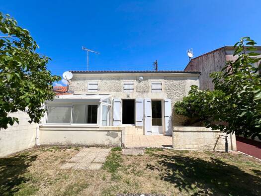 Maison à louer 1 100 € 3 pièces 2 chambres 71 m² 293 m² de terrain Champlain Rochefort 17300