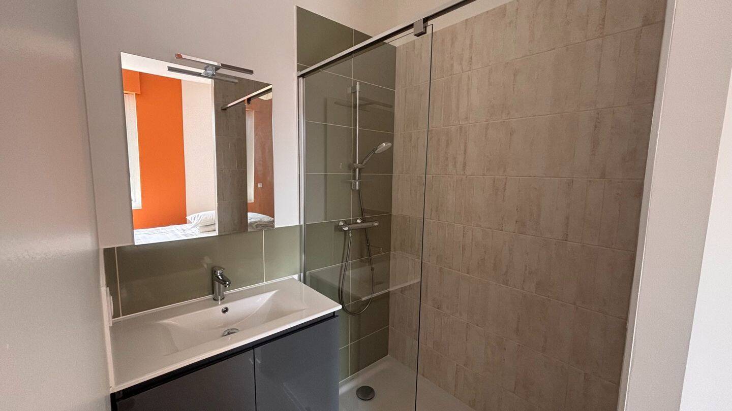 CHAMBRE AVEC SALLE D'EAU COLIVING — 3