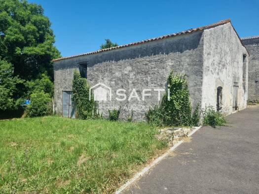 Immeuble à vendre 9 000 € 100 m² Gibourne 17160