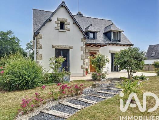 Maison à vendre 271 000 € 4 pièces 3 chambres 125 m² 1 047 m² de terrain Peri-Urbain Est Loudéac 22600