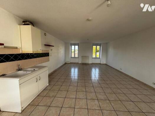 Duplex à louer 590 € 3 pièces 2 chambres 74 m² 1er étage Biarne 39290