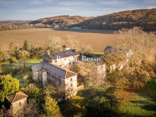 Château à vendre 895 000 € 15 pièces 9 chambres 680 m² 40 830 m² de terrain Gaudiès 09700
