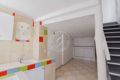Appartement à louer 610 € 3 pièces 2 chambres 45 m² 2ème étage Flayosc 83780