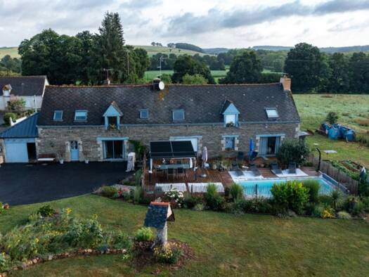 Demeure à vendre 486 000 € 10 pièces 5 chambres 213 m² 2 643 m² de terrain Josselin 56120