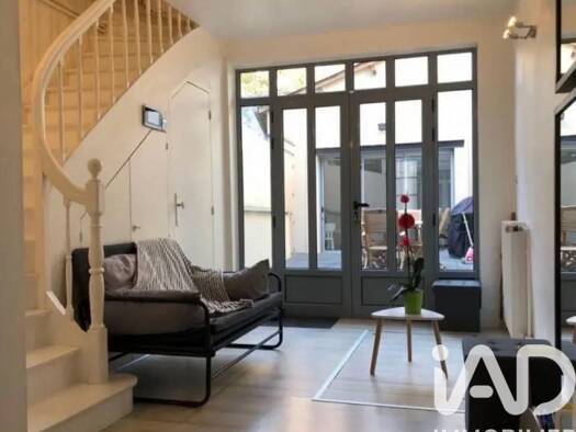 Maison de ville à vendre 220 000 € 6 pièces 4 chambres 126 m² 132 m² de terrain Centre Ville Blois 41000