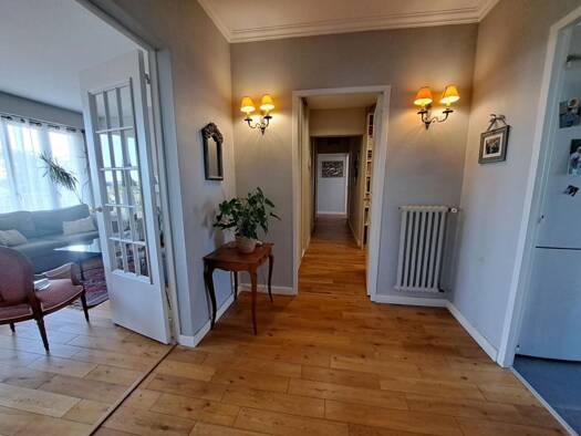 Appartement à vendre 299 000 € 6 pièces 4 chambres 123 m² Étage 3/3 Madeleine-Saint Léonard-Justices Angers 49000