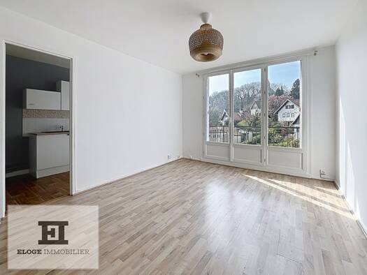 Appartement à louer 520 € 2 pièces 1 chambre 47 m² Étage 4/4 Grieu-Vallon Suisse-Saint Milaire-Mont Gargan Rouen 76000
