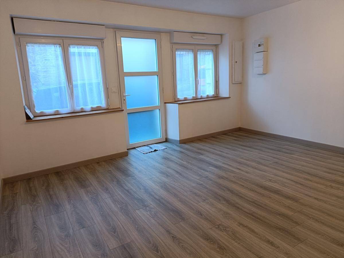 Maison à louer, 76m², PLUMIEUX