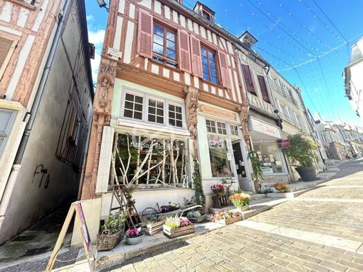 Local commercial à vendre 145 000 € 199 m² de surface de vente Vieille Ville Joigny 89300