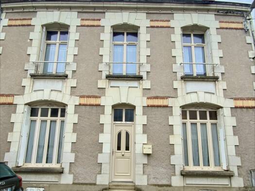 Maison de ville à vendre 138 000 € 6 pièces 3 chambres 128 m² 151 m² de terrain Selles-sur-Cher 41130