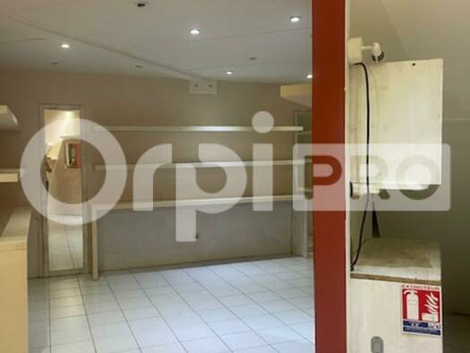 Local commercial à louer 1 700 € 50 m² de surface de vente Le Gosier 97190