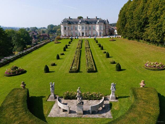 Château à vendre 7 900 000 € 20 pièces 10 chambres 1 500 m² 200 000 m² de terrain Long 80510