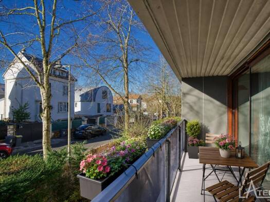 Appartement à vendre 350 000 € 3 pièces 2 chambres 70,68 m² Étage 1/4 Bruyères-Acacias-Fonceaux Sèvres 92310