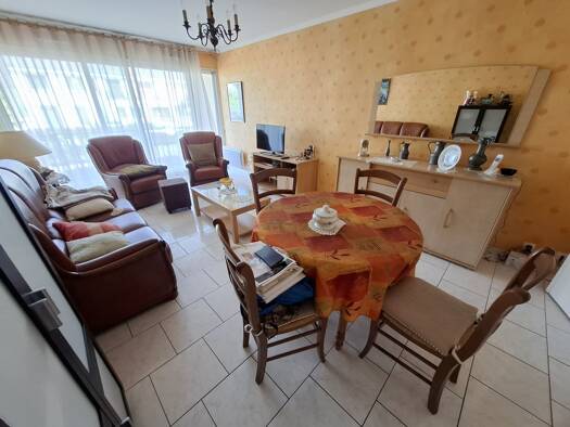 Appartement à vendre 160 500 € 3 pièces 2 chambres 69,7 m² RDC/2 Angers 49000