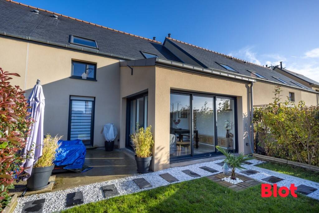 Maison à vendre, 104m², SAINT JOUAN DES GUERETS
