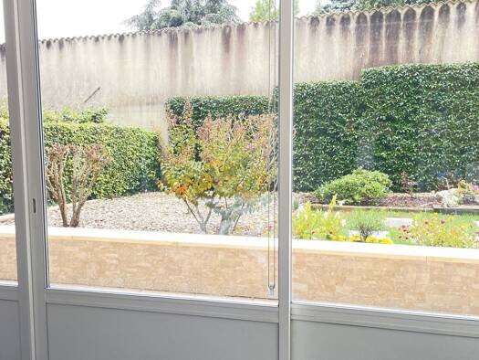 Appartement en viager occupé Bouquet 39 963 € 3 pièces 2 chambres 68 m² RDC Le Pouzin 07250