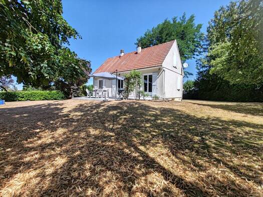 Maison à vendre 238 000 € 5 pièces 3 chambres 110 m² 2 499 m² de terrain La Selle-sur-le-Bied 45210