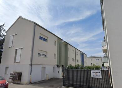 Appartement à louer 611 € 2 pièces 1 chambre 37 m² 1er étage Meyzieu 69330