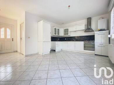 Maison à vendre 179 900 € 6 pièces 3 chambres 135 m² 595 m² de terrain Cité du Nord Laon 02000