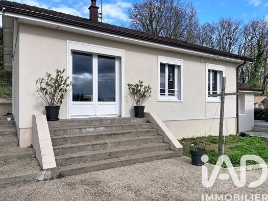 Maison de plain-pied à vendre 163 000 € 6 pièces 3 chambres 124 m² 735 m² de terrain Nevoy 45500