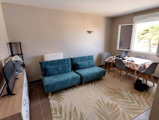 Appartement à louer 420 € 1 pièce 25 m² Étage 3/4 Anatole France-Mayral Narbonne 11100