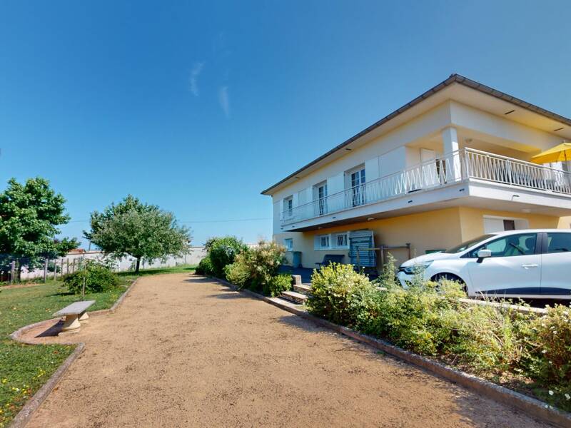 Maison à louer, 100m², CHAZELLES SUR LYON