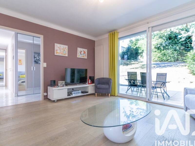 Maison à vendre, 135m², CHARBONNIERES LES BAINS
