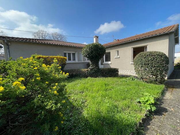Maison de plain-pied à vendre 209 000 € 7 pièces 5 chambres 127 m² 500 m² de terrain Centre Buxerolles 86180