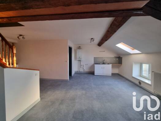 Immeuble à vendre 229 000 € 300 m² Floing 08200