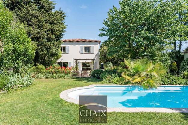 Villa à vendre 740 000 € 5 pièces 3 chambres 140 m² 1 125 m² de terrain Le Charrel-Camp Major-Saint Mître Aubagne 13400