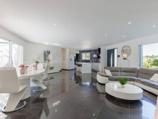 Maison à vendre 530 000 € 6 pièces 4 chambres 132 m² 1 291 m² de terrain Bonnetan 33370