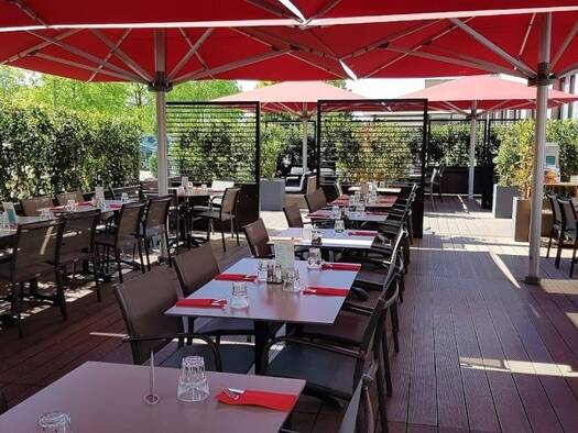 Bar / Café à vendre Fonds de commerce 184 000 € 140 m² d'espace de restauration Riquier Nice 06300