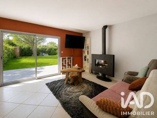 Maison de plain-pied à vendre 355 000 € 5 pièces 3 chambres 93 m² 538 m² de terrain Rompsay Périgny 17180