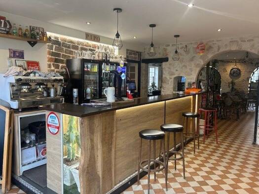 Restaurant à vendre Fonds de commerce 70 000 € 250 m² d'espace de restauration Bréval 78980