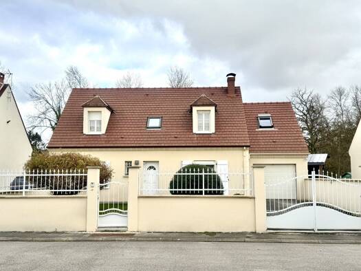 Maison à vendre 373 000 € 5 pièces 4 chambres 121 m² 577 m² de terrain Coudun 60150