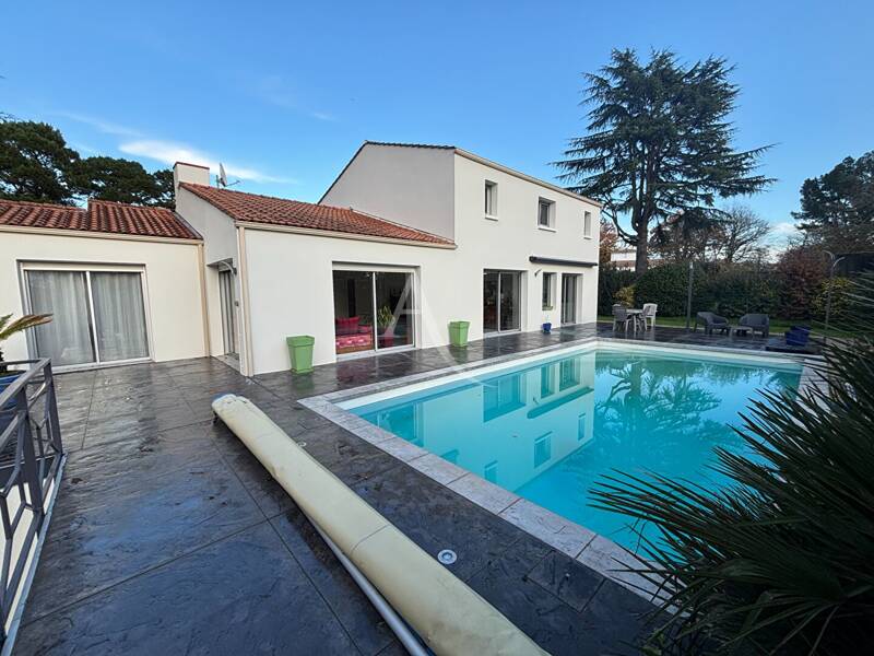 Maison à vendre, 212m², LA ROCHE SUR YON