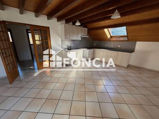 Duplex à louer 1 340 € 4 pièces 3 chambres 104 m² 1er étage Doussard 74210