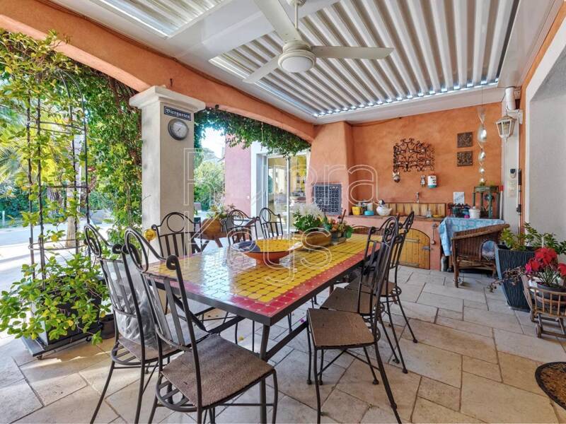 Maison à vendre, 260m², FREJUS