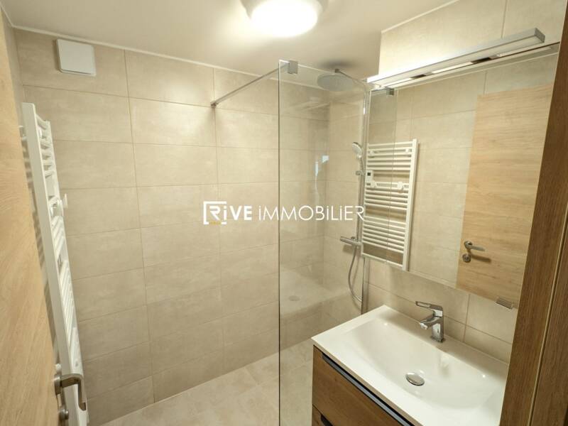 Maison à louer, 241m², EXCENEVEX