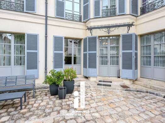 Maison à vendre 1 260 000 € 7 pièces 4 chambres 210 m² Ville Sud Fontainebleau 77300