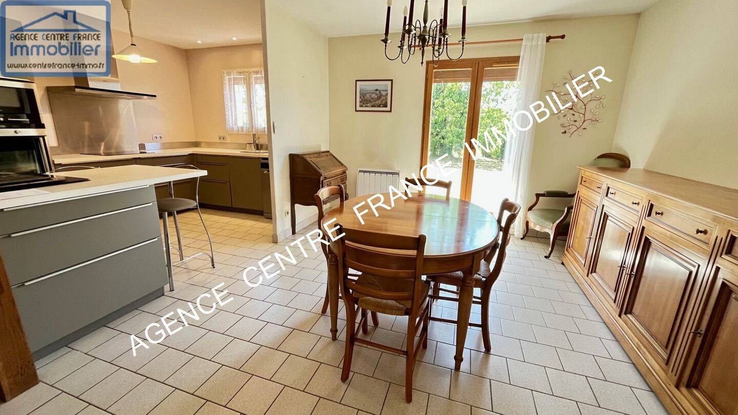 Maison à vendre, 88m², LA CHAPELLE SAINT URSIN