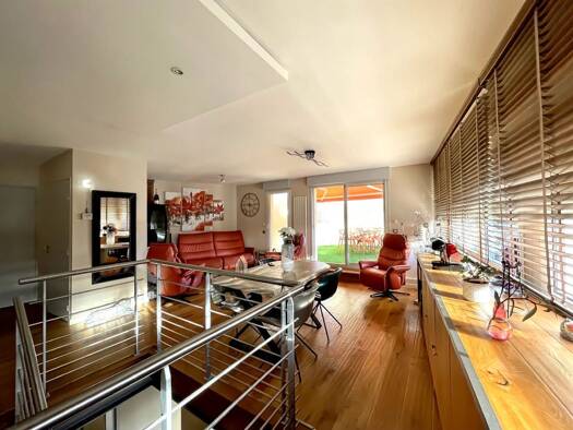 Duplex à vendre 495 000 € 5 pièces 3 chambres 187 m² 4ème étage Pau 64000