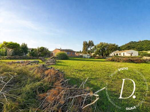 Terrain constructible à vendre 302 000 € 1 863 m² de terrain Roquefort-des-Corbières 11540