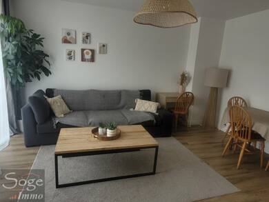 Appartement à louer 840 € 3 pièces 3 chambres 62 m² Étage 2/1 Centre République Armentieres 59280