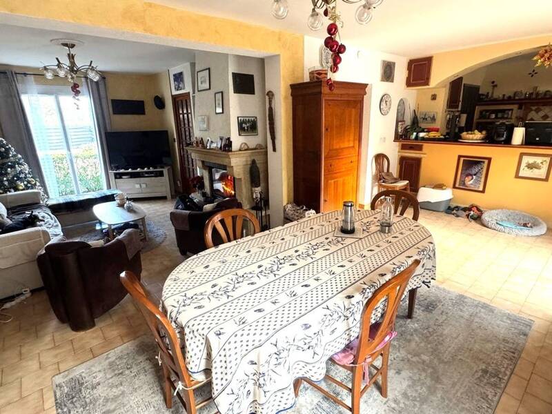 Maison à vendre, 135m², PEYROLLES EN PROVENCE