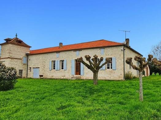 Maison à vendre 249 000 € 2 pièces 1 chambre 150 m² 37 723 m² de terrain École primaire Scaliger-École maternelle Scaliger Agen 47000