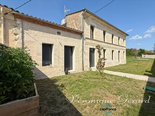 Ferme équestre à vendre 649 000 € 250 m² 24 125 m² de terrain Berson 33390