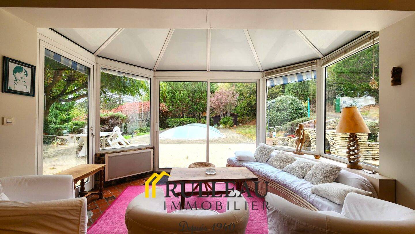Maison à vendre, 136m², SAINT ROMAIN LA VIRVEE