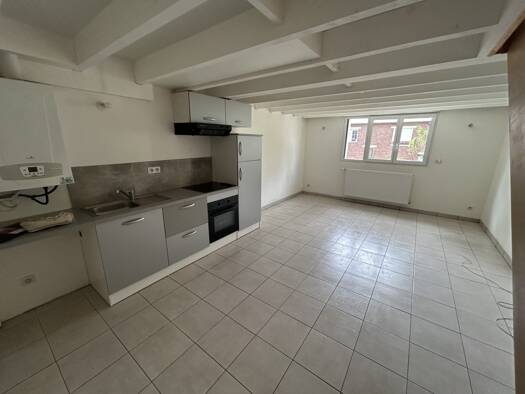 Appartement à louer 570 € 2 pièces 37 m² Étage 1/1 Amiens 80000